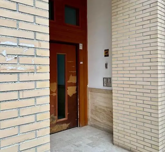 Urban Oasis Apartment *