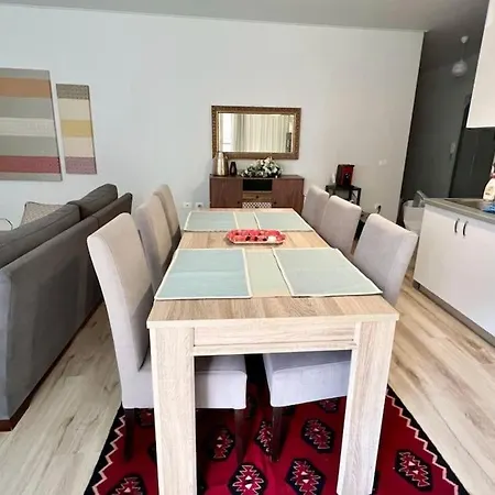 דירה Urban Oasis *